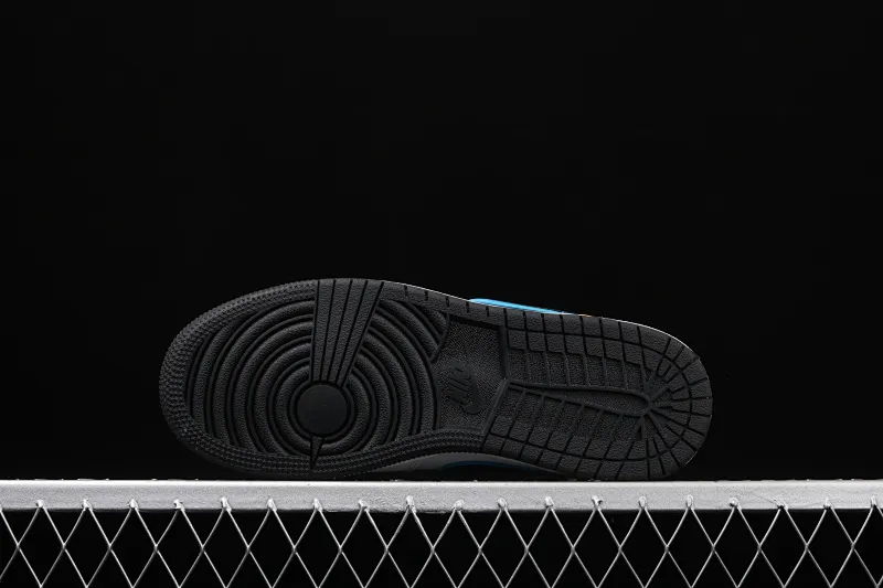 All categories Air Jordan Jordan series basketball shoes Air Jordan 1 Mid Air Jordan 1 Mid SE AJ1 Joe 1 Yuanyang mid-top basketball shoes 554725-128